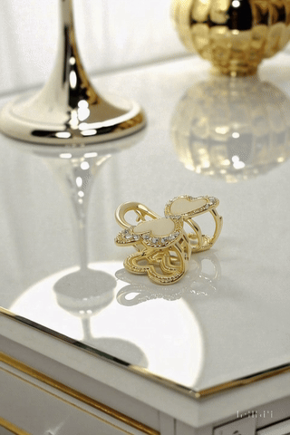 Petite Crystal Luxe Claw Clip – Small Gold Hair Accessory with Rhinestone Detailing