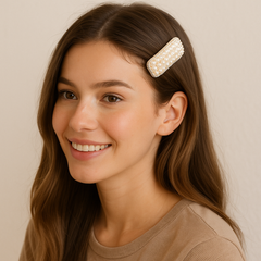 Classic Pearl and Crystal Hair Pin – Elegant Rectangular Design