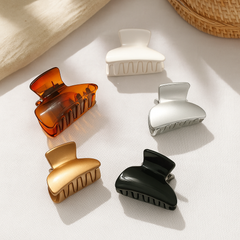 5-Pack Matte Hair Claw Clips – Elegant Non-Slip Medium Grip for Everyday Hairstyles
